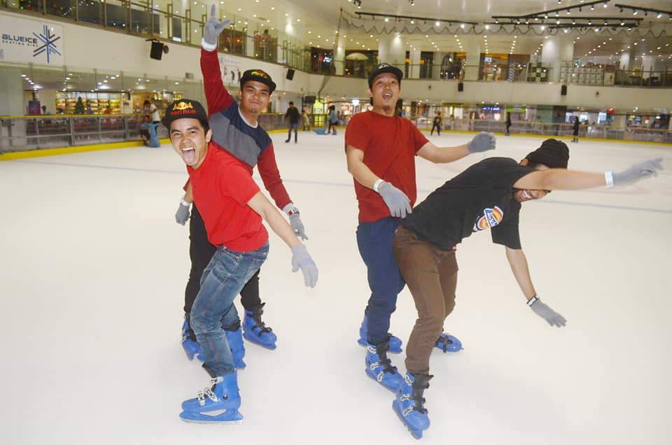 Johor's Ultimate Team Building Activities: Blue Ice Skating Rink @ Paradigm Mall Johor Bahru