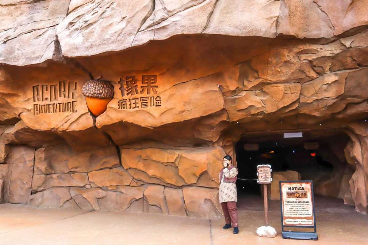 2D1N Genting Highlands Itinerary: Genting SkyWorlds Ice Age Acorn Adventure