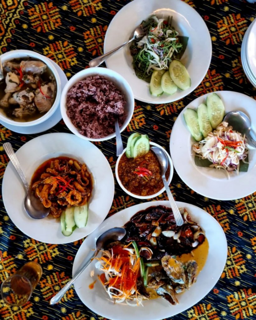 (Sarawak Escape) 4 Days 3 Nights Itinerary: Team Bonding - Lepau Restaurant