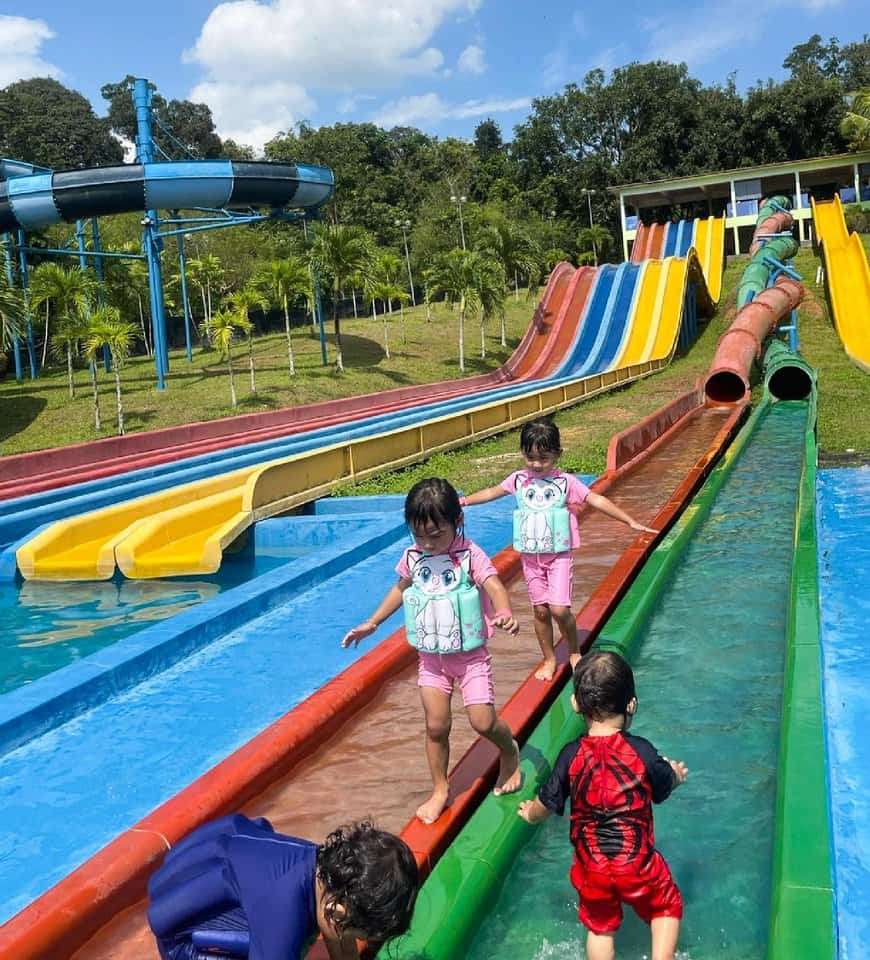 (Under RM50) 6 Most Popular Water Parks in Malaysia That Are Budget-Friendly: Melaka Wonderland Water Theme Park