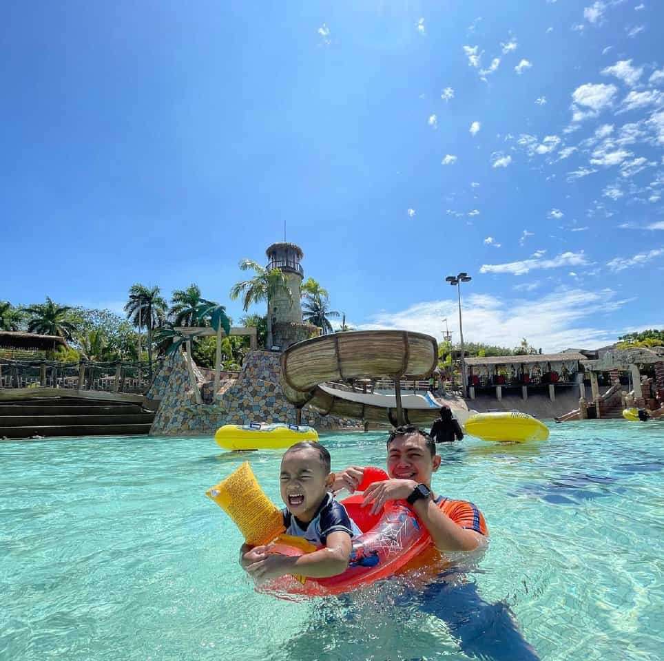 (Under RM50) 6 Most Popular Water Parks in Malaysia That Are Budget-Friendly: Wet World Water Park Shah Alam