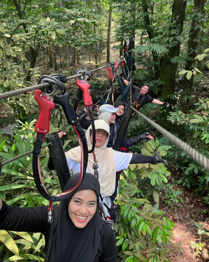 Synergy in Selangor: 19 Unforgettable Team-Building Activities - Skytrex Adventure Park 