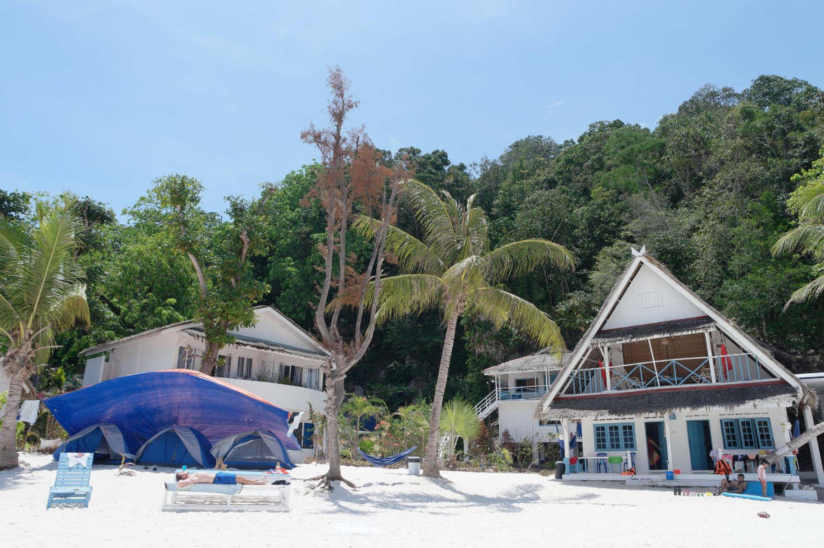 9 Islands for Corporate Retreats: Rawa Island