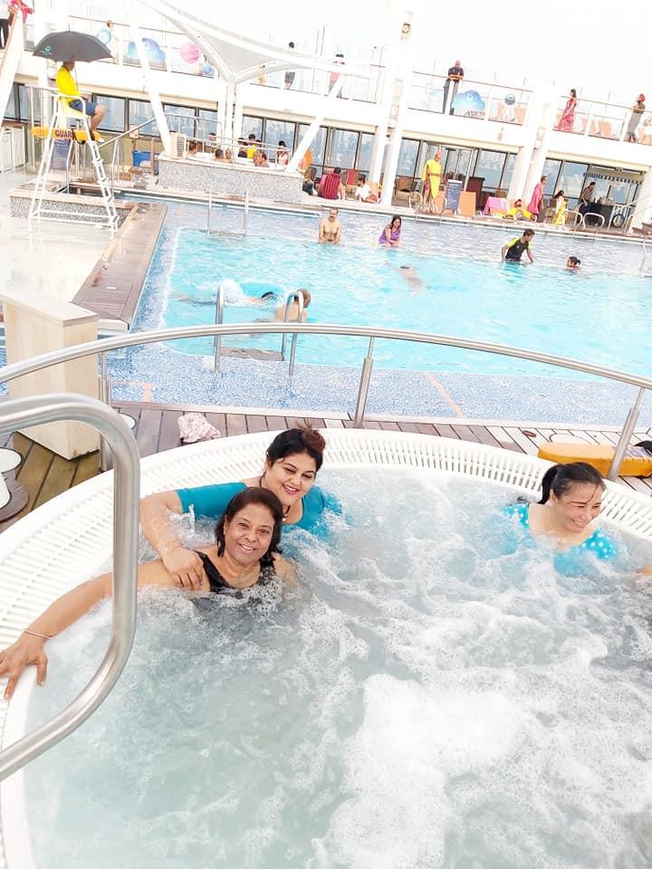 What you can do on Genting Dream Cruise? (Jacuzzi)