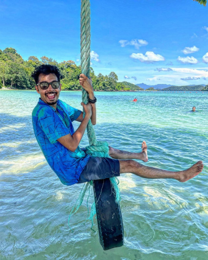 10 Nature-Inspired Activities in Malaysia for Stronger Connections: Langkawi Island Hopping