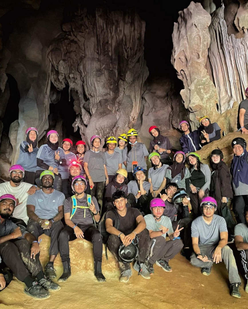 Team Building Activities From All Malaysian States: Gua Tempurung Cave Exploration